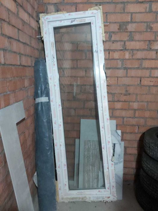 пластиковая дверь