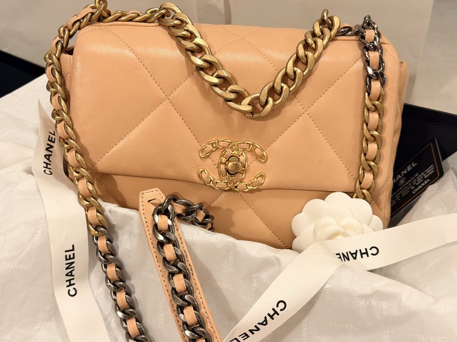 CHANEL 19 Large Flap Bag Beige Lambskin | Full Set