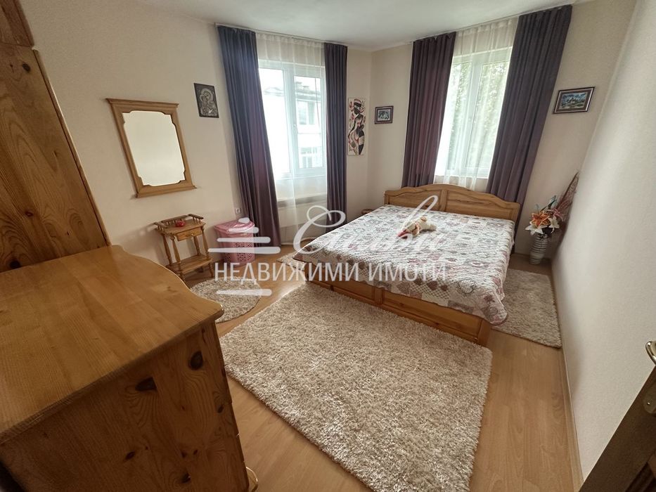 Продава се Четиристаен апартамент в Търговище, Център - 94 кв.м за 1275 €/кв.м - Снимка #1