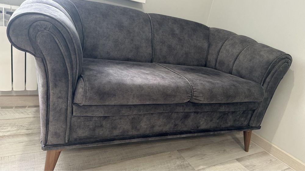 Продается Диван в хорошем состоянии