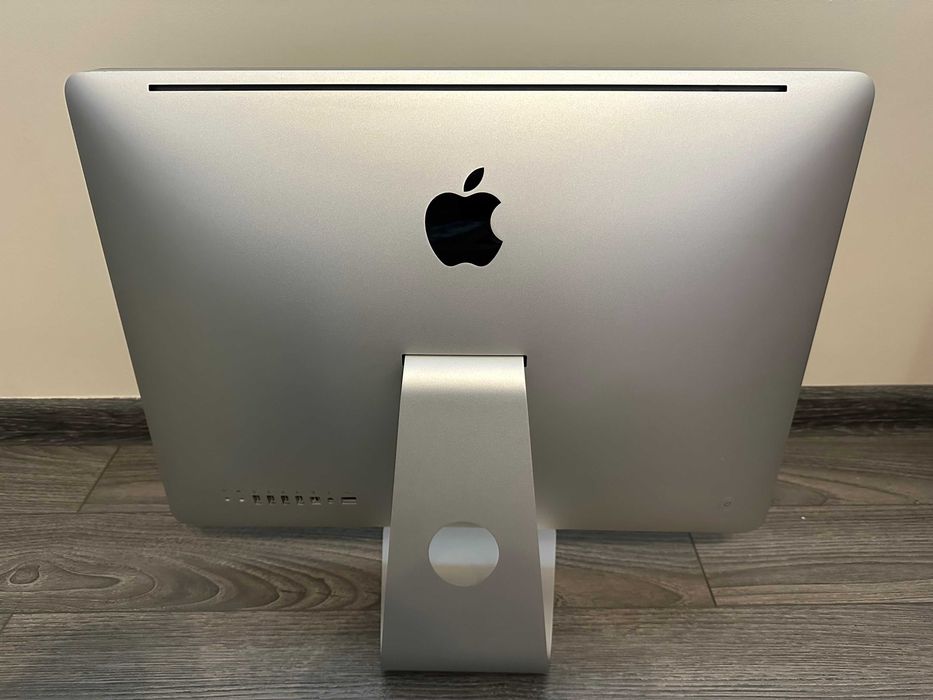Apple iMac 21.5” (2011) - 1 TB SSD