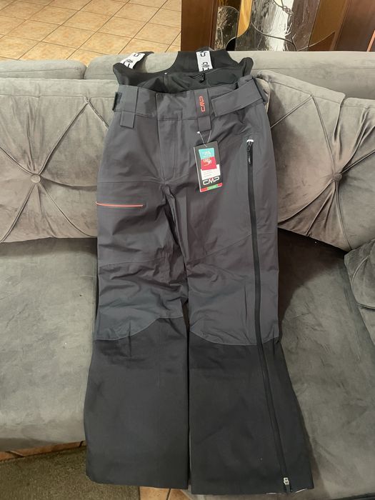 Pantaloni schi marimea 48 marca CMP