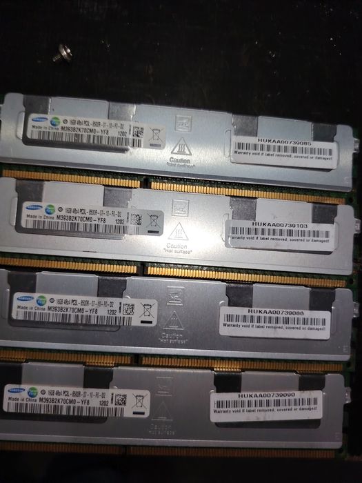 Kit 64GB DDR3 ECC Reg (4x16GB) Samsung PC3L-8500R Memorie Server