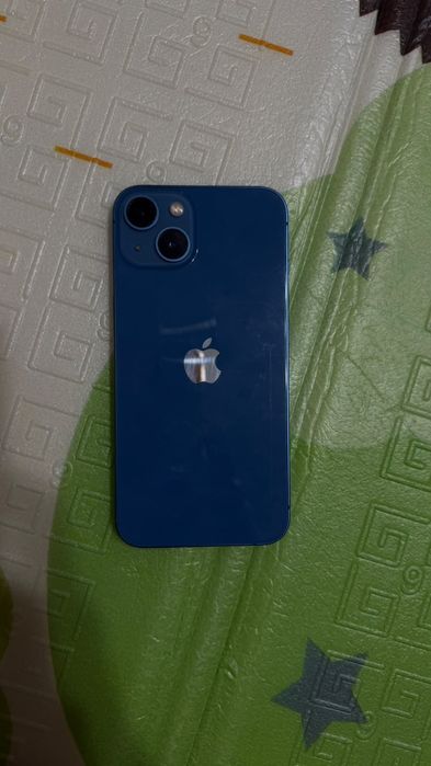 Продам iPhone 13