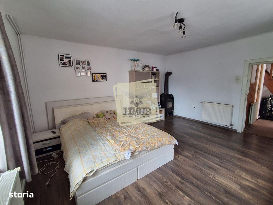 Casa individuala cu 5 camere si terasa inchisa