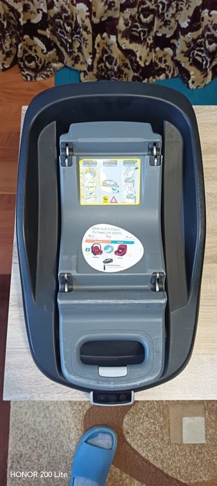 Vând scoică auto cu isofix