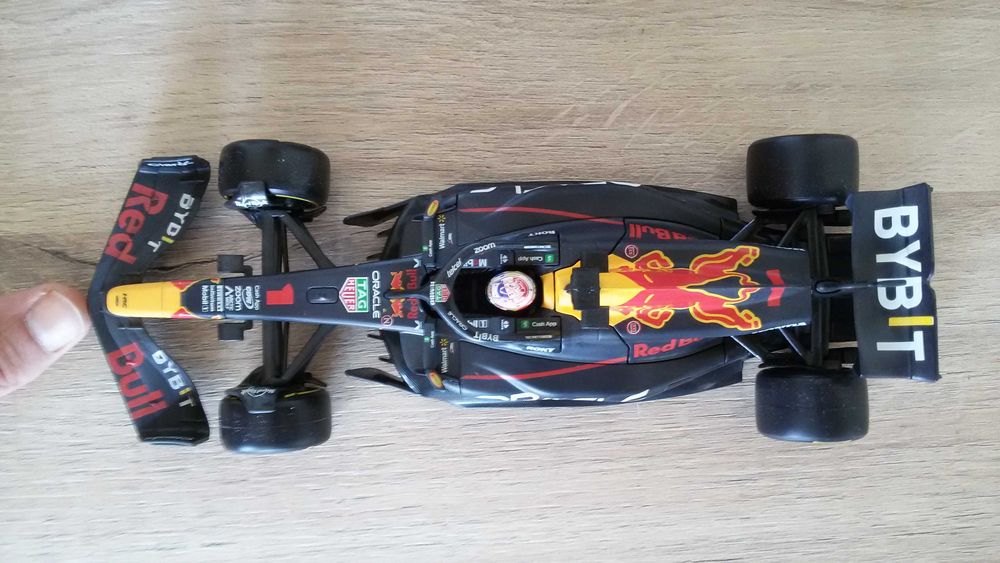 Модел на Red Bull Racing RB19 на Макс Верстапен - Сезон 2023