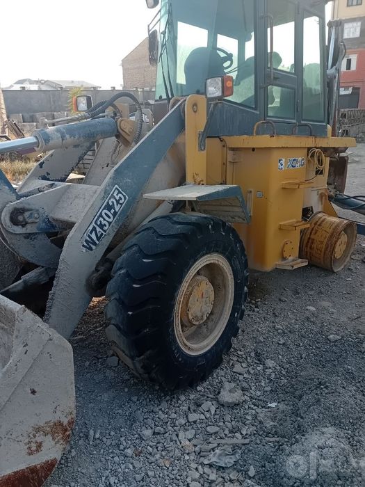 Продается эксковатор пгорузчик WZ 30 25