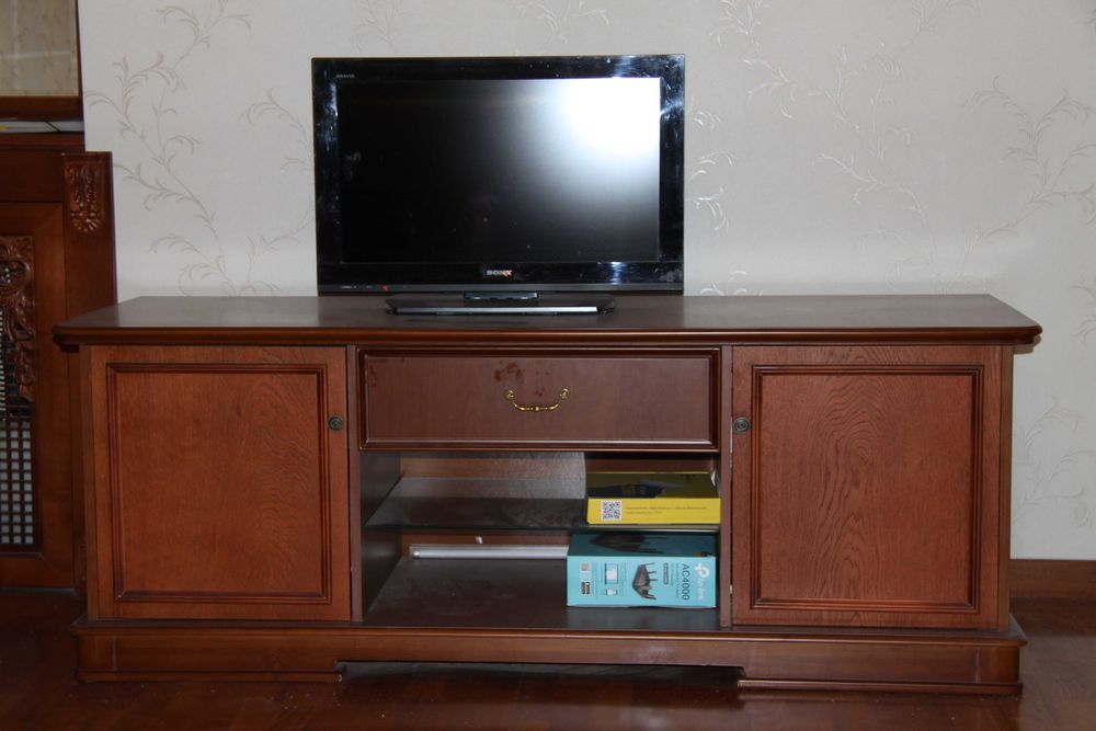 Комод для телевизор (дерево)