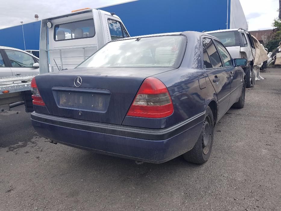 НА ЧАСТИ Mercedes C200 АВТОМАТИК W202 C-класа Мерцедес Ц200 136к.с.