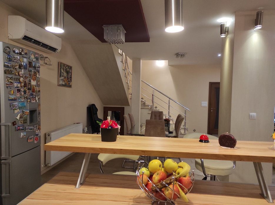 Самостоятелна къща в града