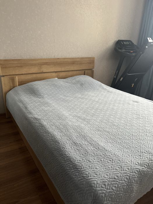 Кровать двуспальная б/у