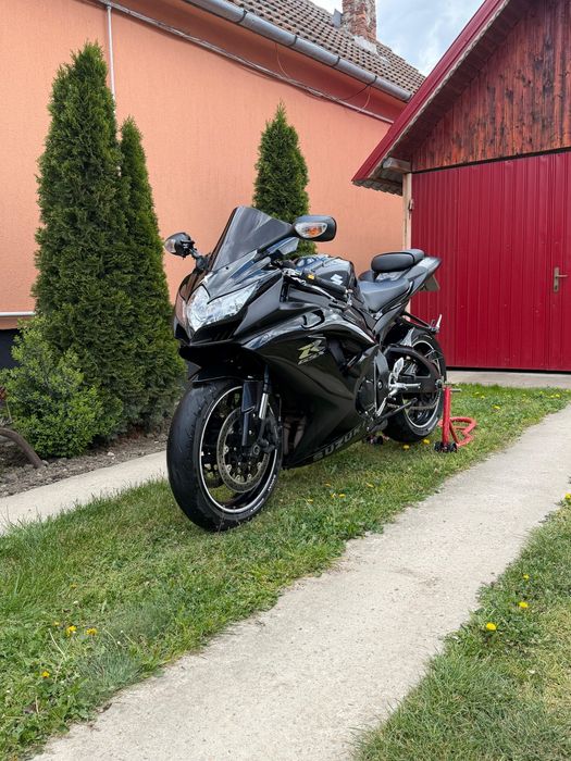 Vând Suzuki GSX-R 750 (2009) - Stare Excelentă / Arată și Funcționează Impecabil
