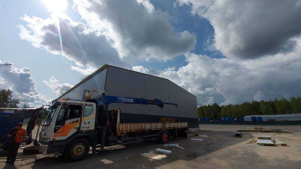 Metall konstruktsiya va sendvich panellar. tijorat/sanoat ob'ektlari