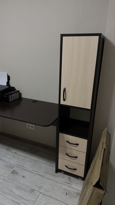 Продам компьютерный стол