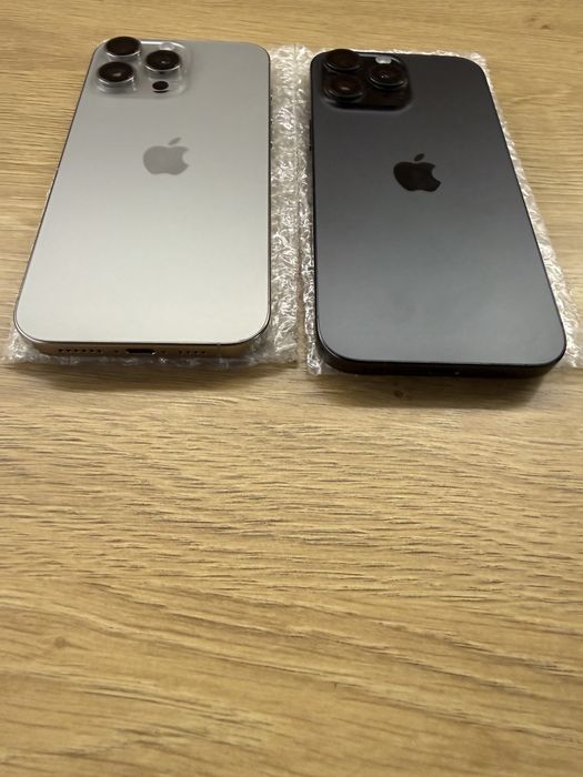 iPhone 16 Pro max Natural/Black -За части