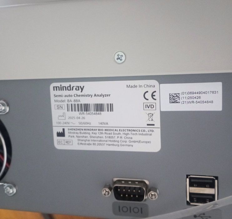 Yangi Labaratoriya apparatlari sotiladi real oladigan xaridor aloqaga.