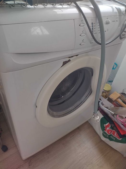 Продавам пералня CANDY