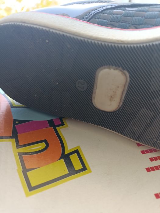 Продам туфли на мальчика