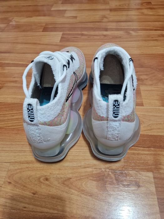 Adidasi vapormax scorpion