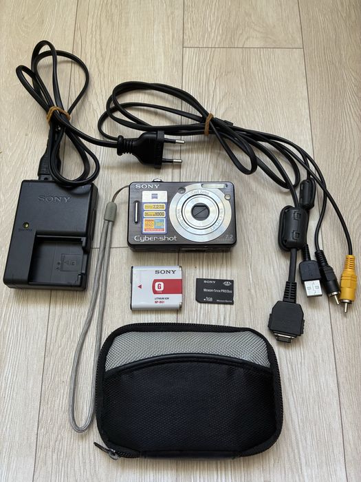 Aparat foto compact Sony Cyber-Shot dsc-w55