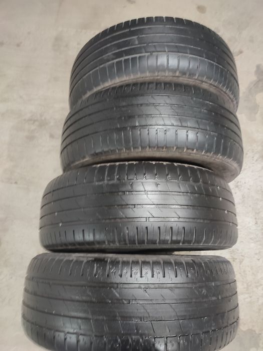 Продам комплект резины 215/60/16