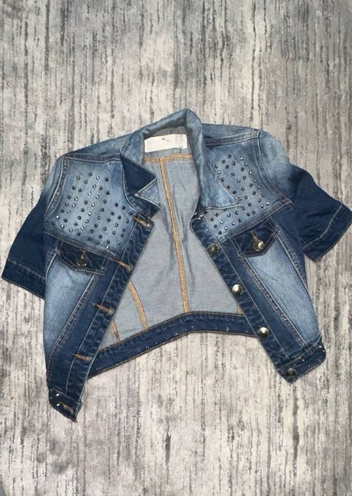 Все по 15.000 сум. Одежда для девочек и девочек подростков.