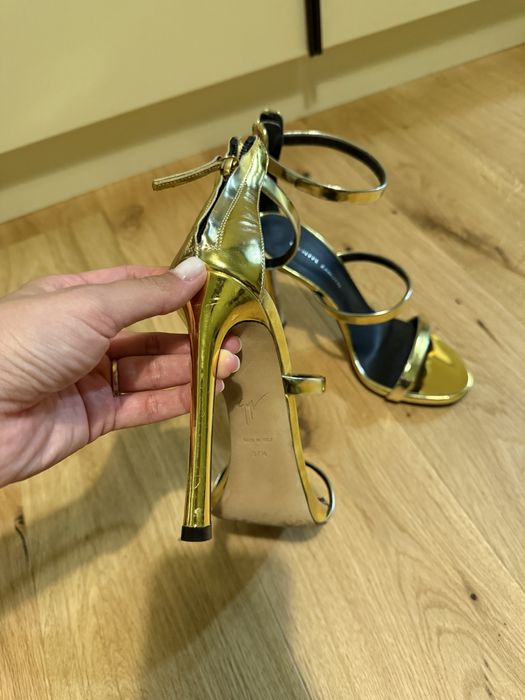 Sandale Giuseppe Zanotti