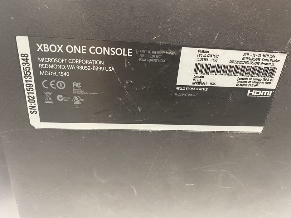Xbox  one с джойстик и игри
