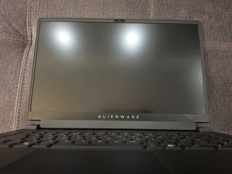 Alienware m15 R7 - i7 12700h / 16 Ram / RTX 3060 / 512 SSD