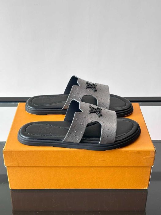 Papuci / Slapi Louis Vuitton Premium - mai multe modele