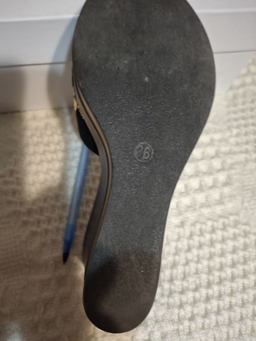 Черни сандали велурови.Италия.