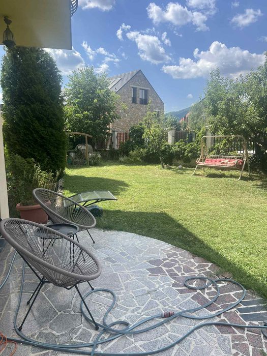 Дава се под наем Къща в Банкя - 400 кв.м за 2000 € - Снимка #18