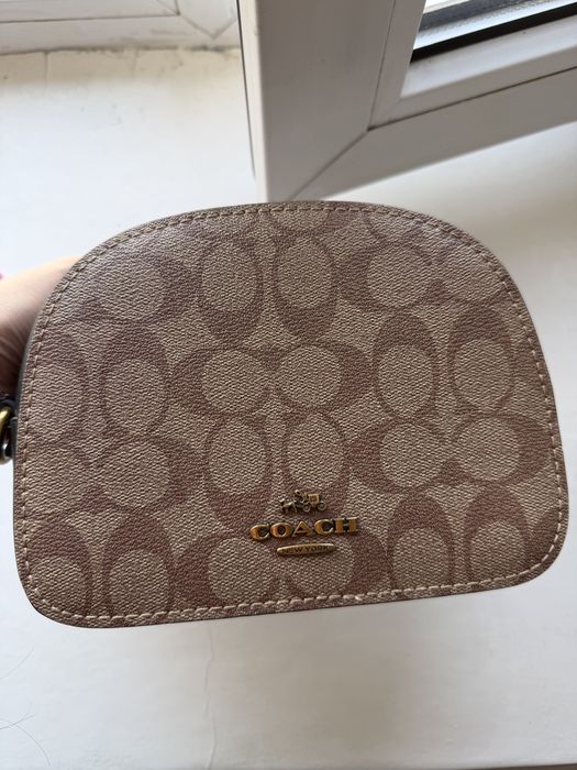 Сумки Coach и Tommy Hilfiger