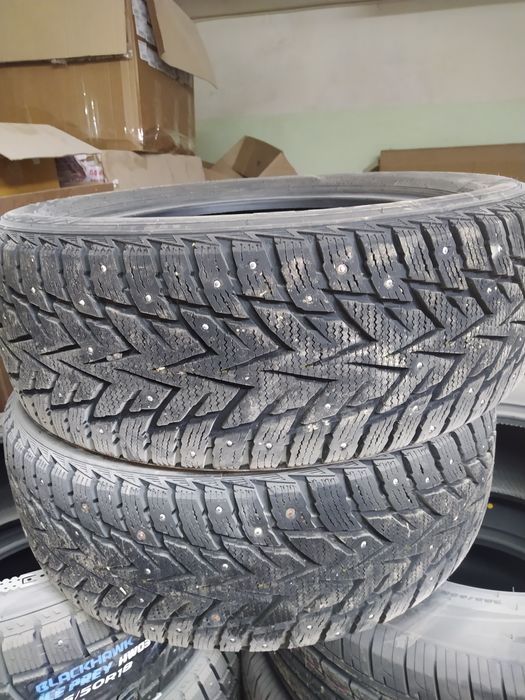 Автошина шипованная бу