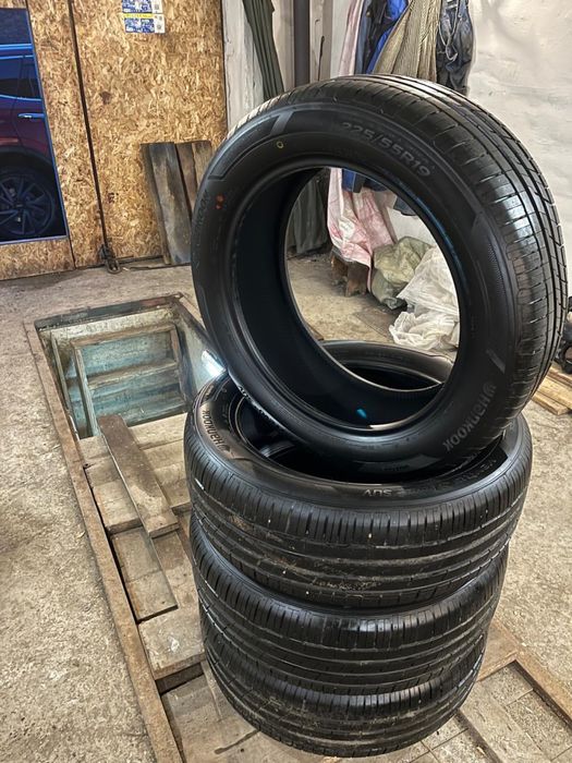 Продам комплект новых шин