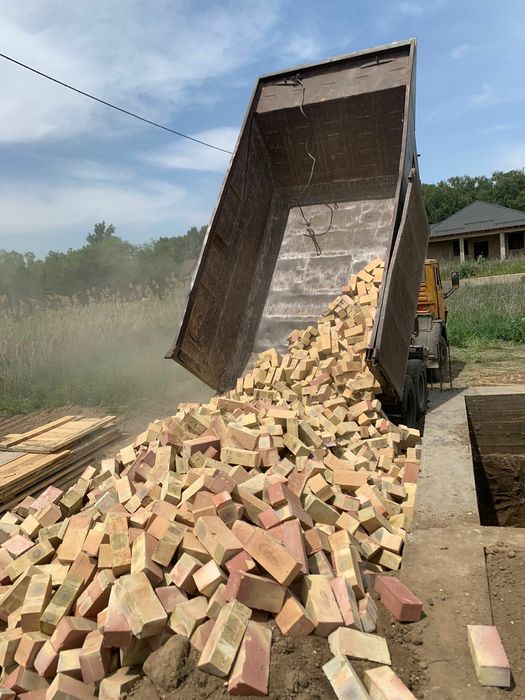 Кирпич красный жженый