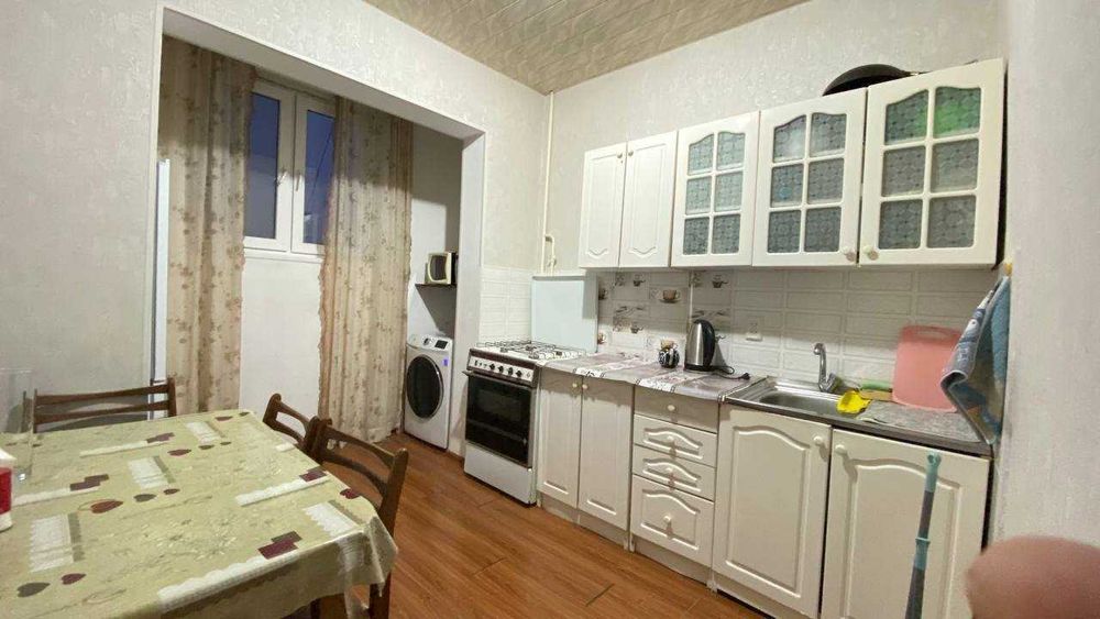 Чиланзар-4 (Мирзо Улугбек/Mirzo Ulugbek) • 2-комн•50 м²•2/4 [2ЧИ: 002]