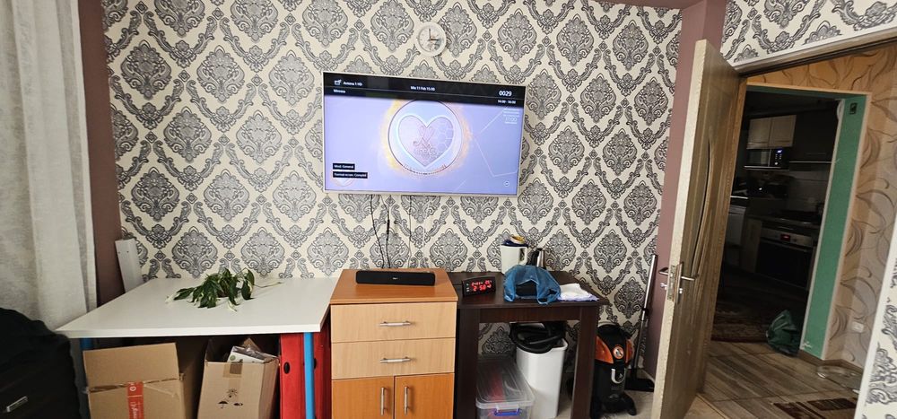 Camera de închiriat