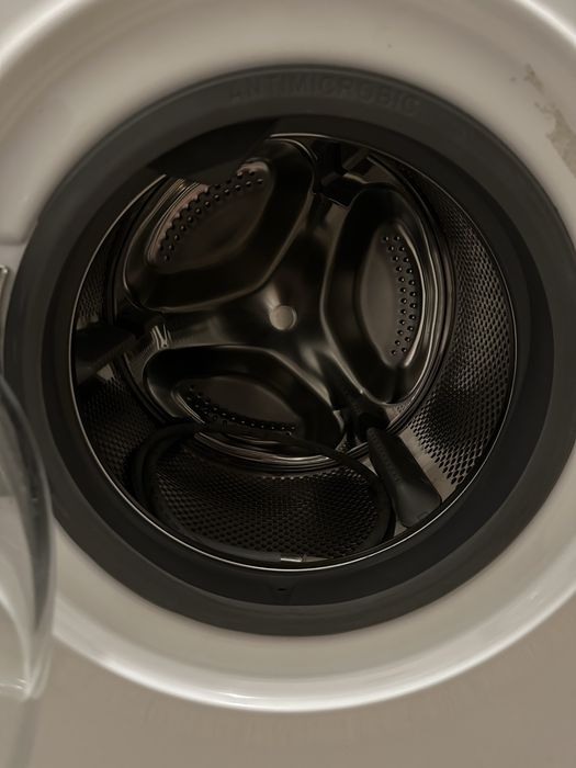 Пералня Hotpoint Ariston 8кг