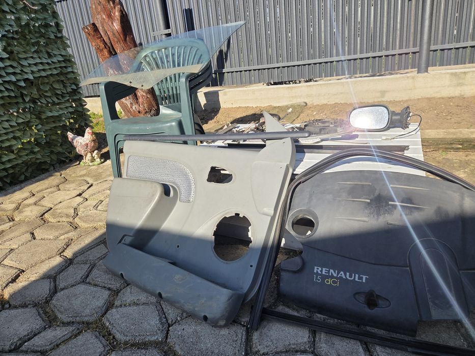 Piese usa stânga față Dacia Logan/Van/MCV