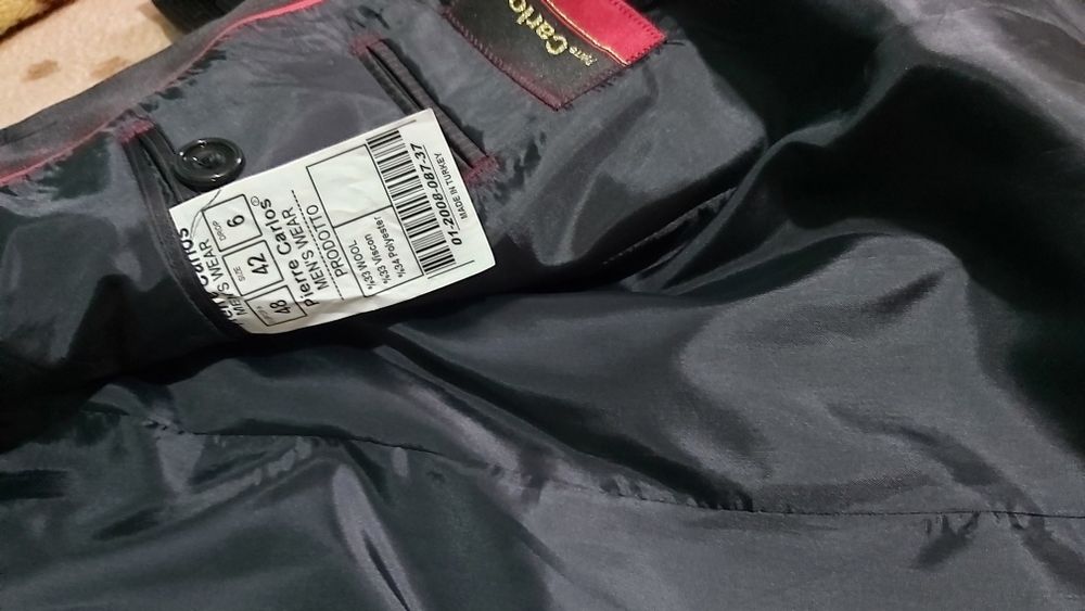 Costum bărbătesc nou.
