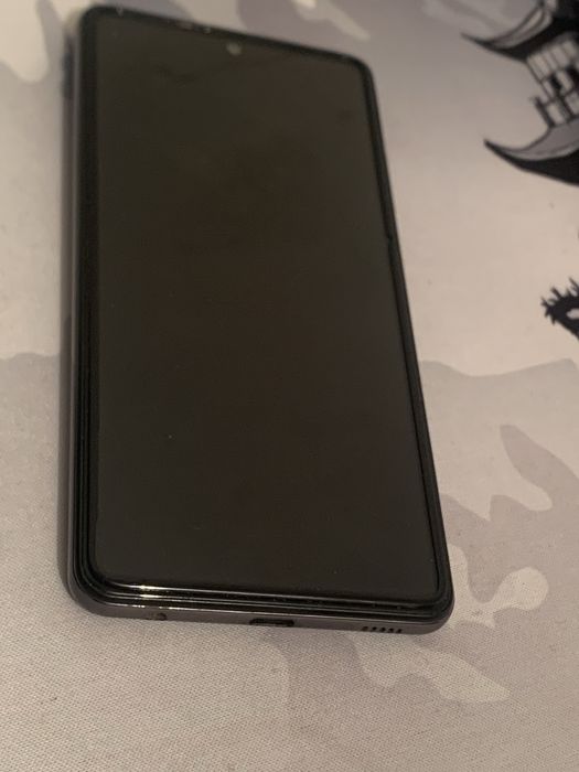 Самсунг а 52 5G Sroshno