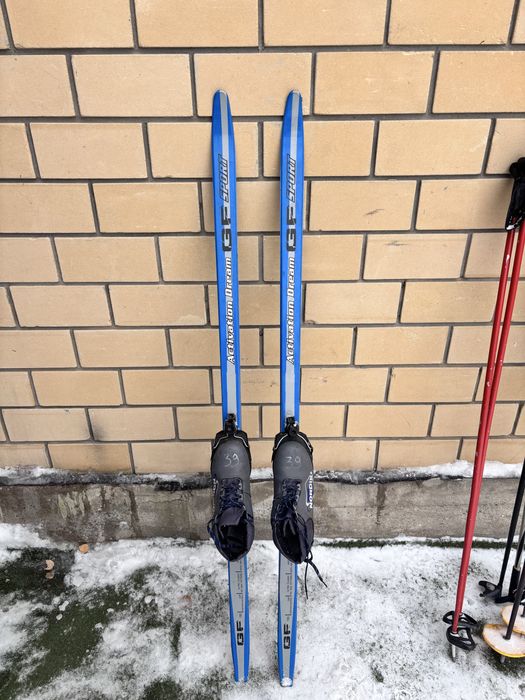 Лыжи разные продам