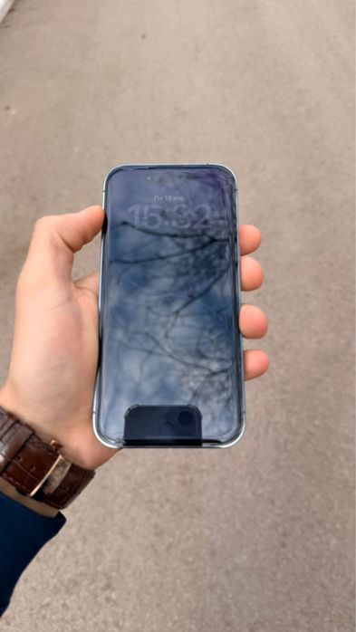 Продам айфон/iphone 14 про
