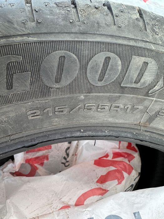 Продам летние шины good year 215/55/R17