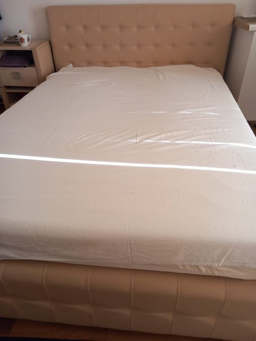 Pat 160x200 cu spatiu de depozitare