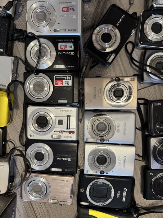 Aparate foto Canon .Olympus .Sony , Casio , Fujifilm