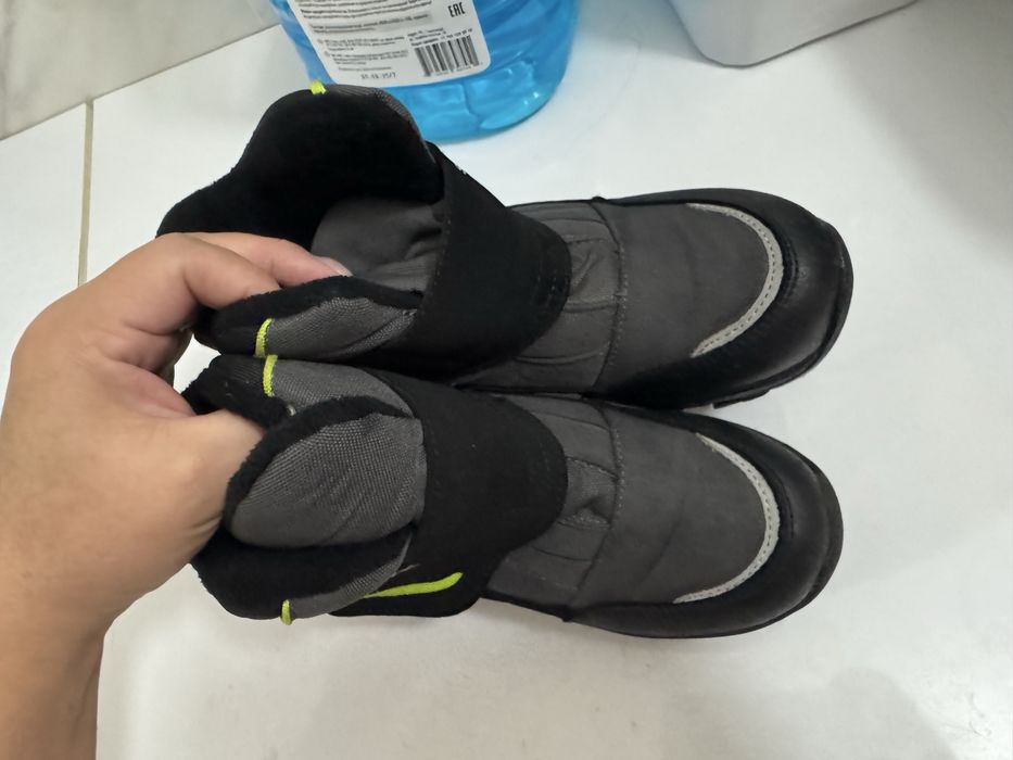 Продам мальчиковые ботинки