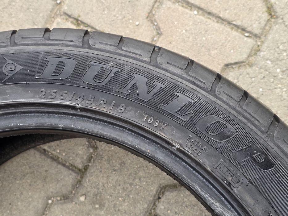 255 40 18 Dunlop